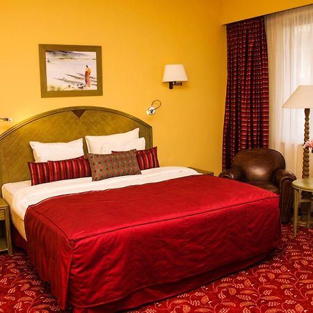 Hotel Memling Киншаса Экстерьер фото