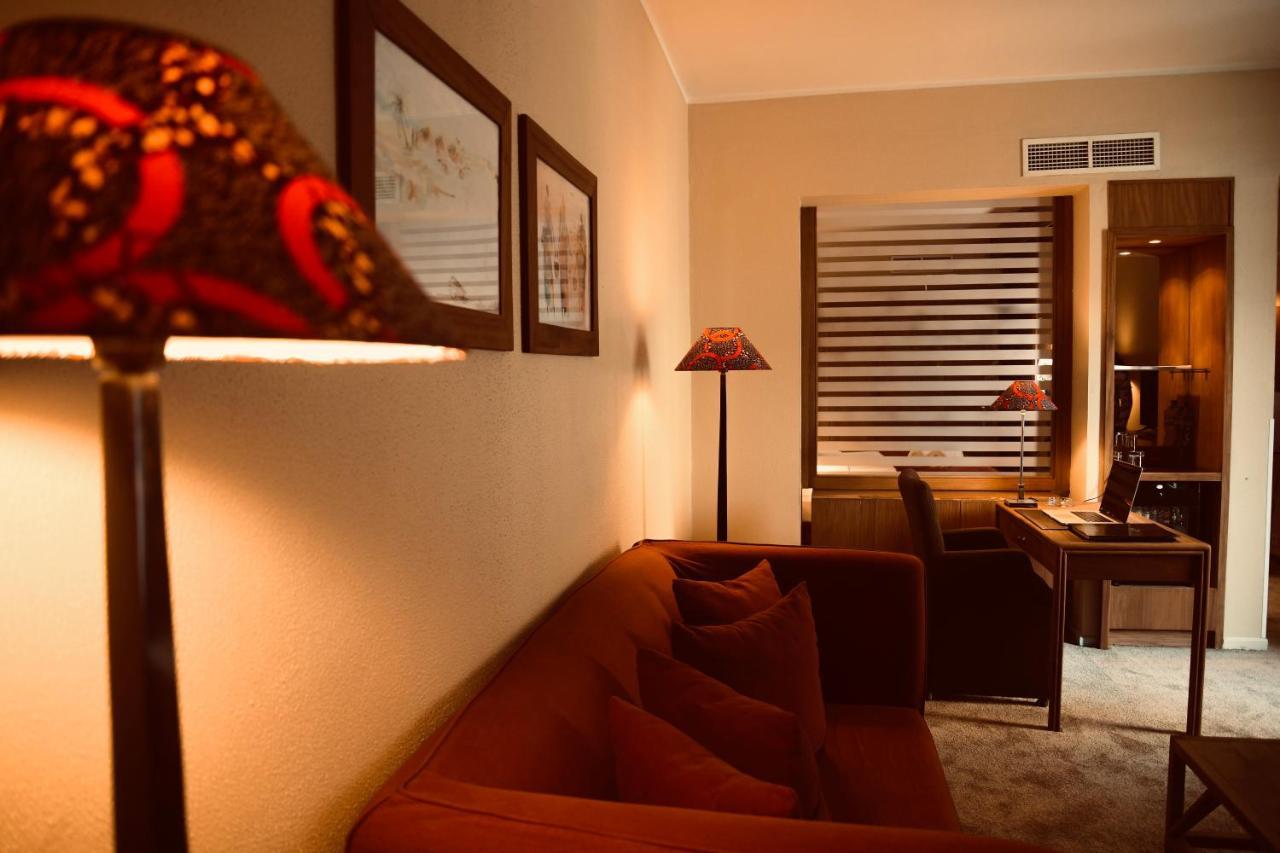 Hotel Memling Киншаса Экстерьер фото