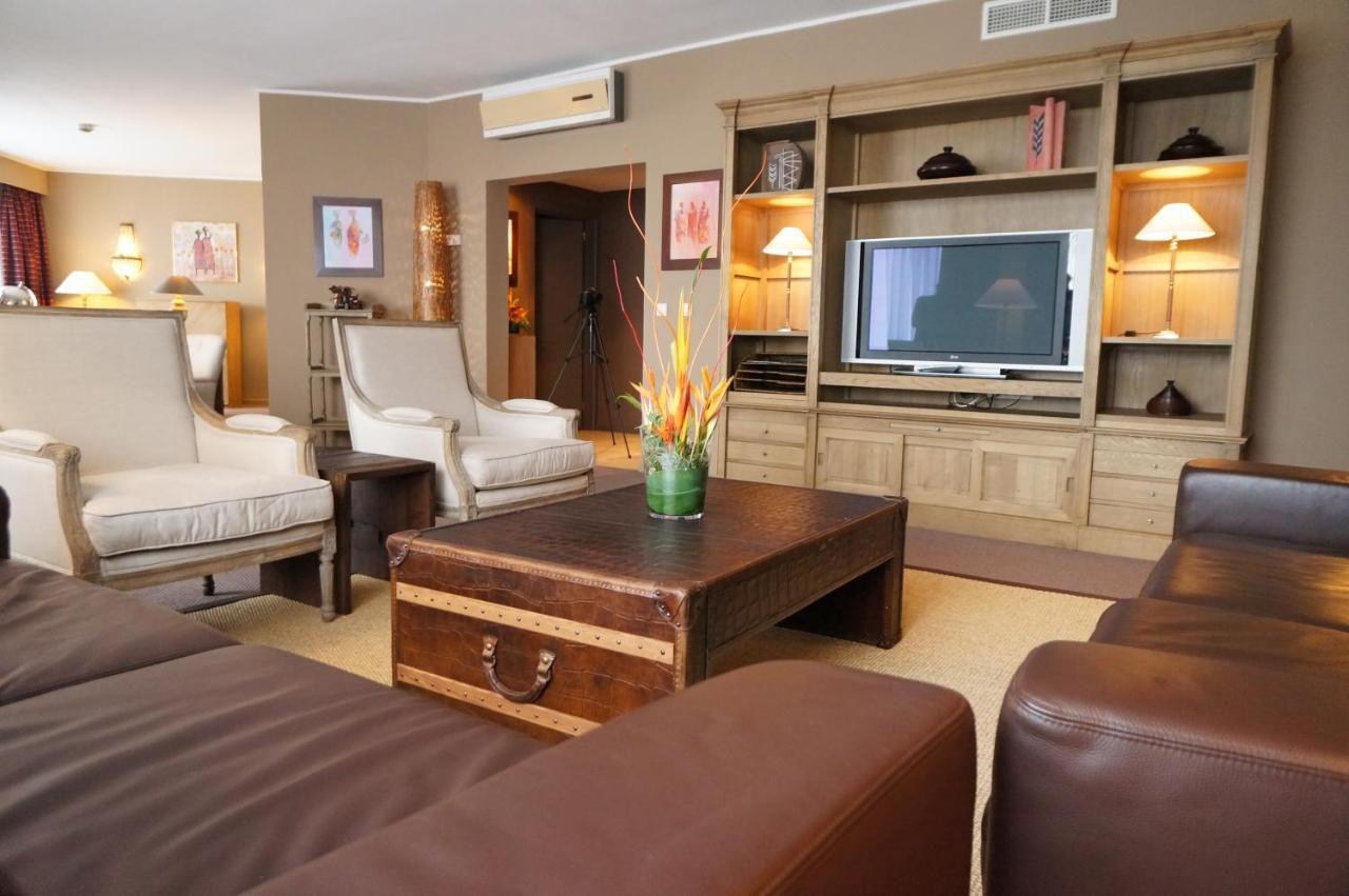 Hotel Memling Киншаса Экстерьер фото