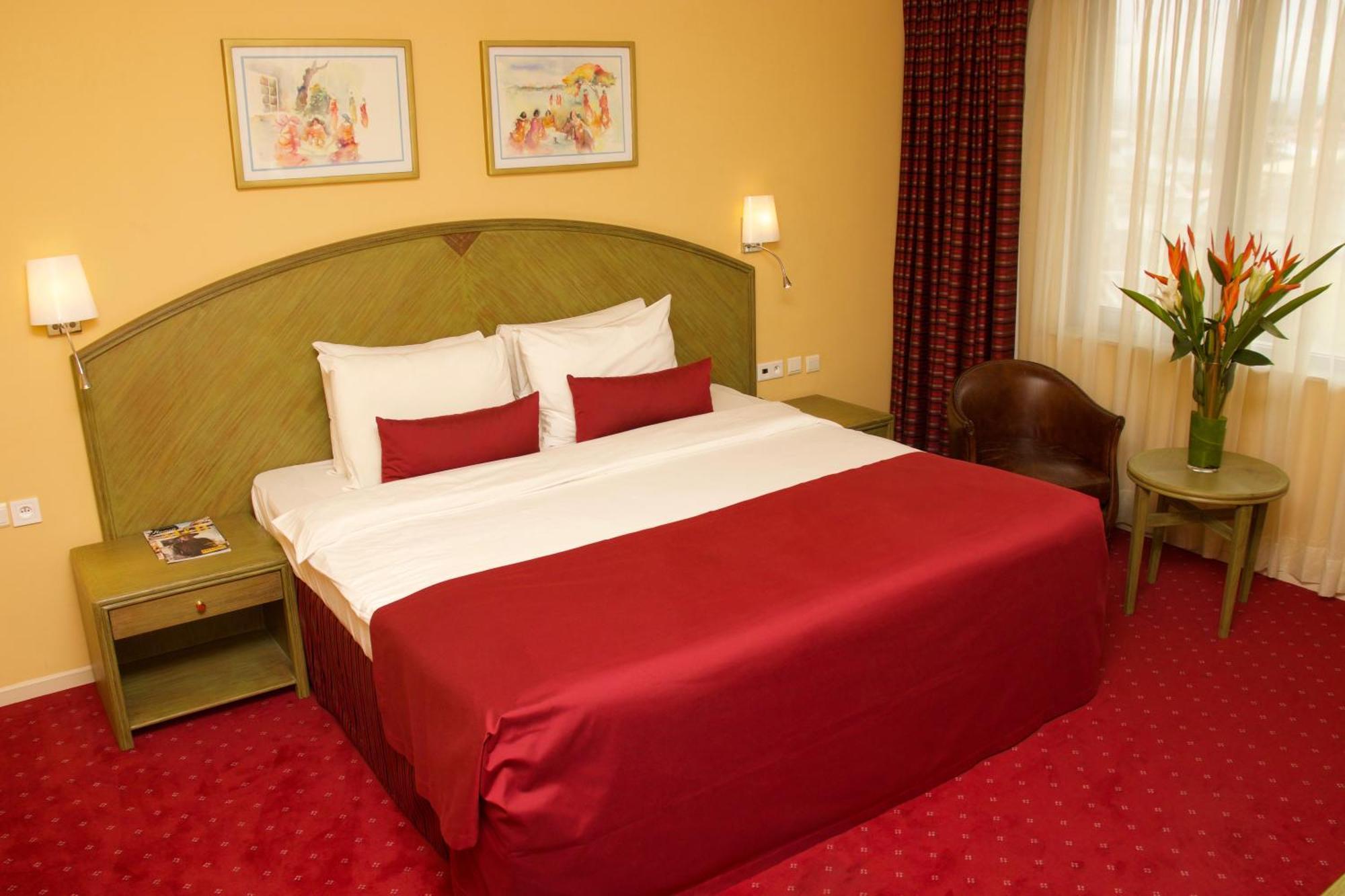 Hotel Memling Киншаса Экстерьер фото